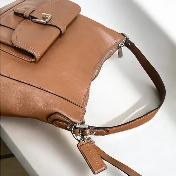 Authentic Coach Charlie Tan Leather Shoulder Bag! COA Included! - Picture 8 of 15